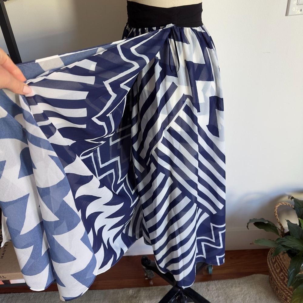 NEW Milly‎ Patchwork Chevron Swimsuit Cover-Up Midi Wrap Skirt-Blue/White-Size S - Picture 4 of 15